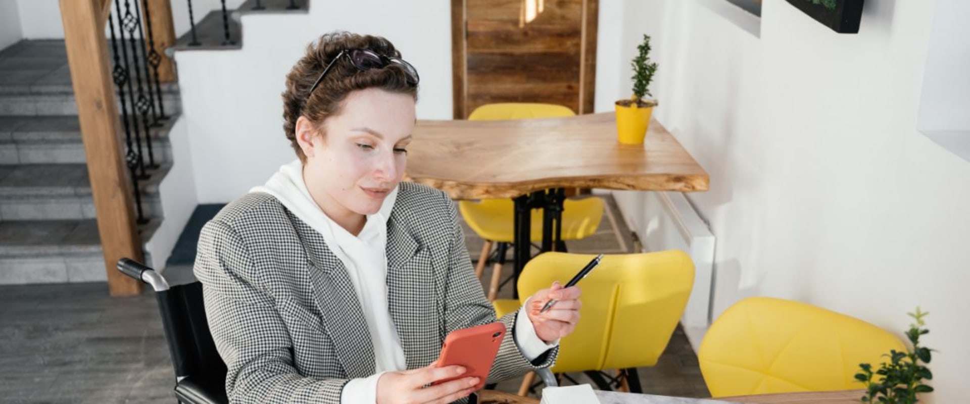 Is there a mobile version of the ndis provider finder available?